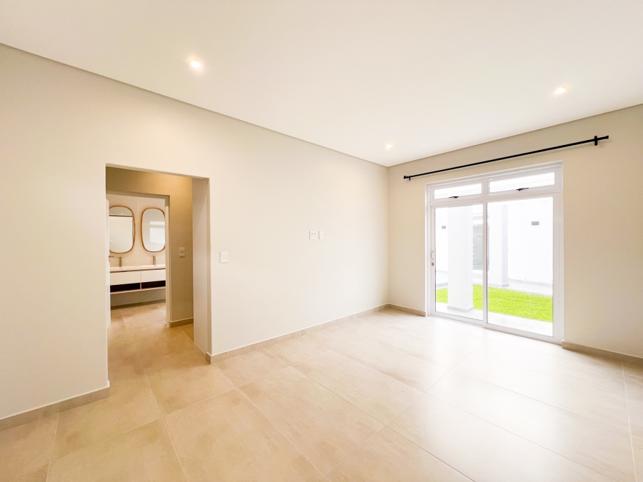 4 Bedroom Property for Sale in Country Club Western Cape